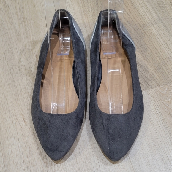 Gap faux suede pointed flats - Picture 3 of 6